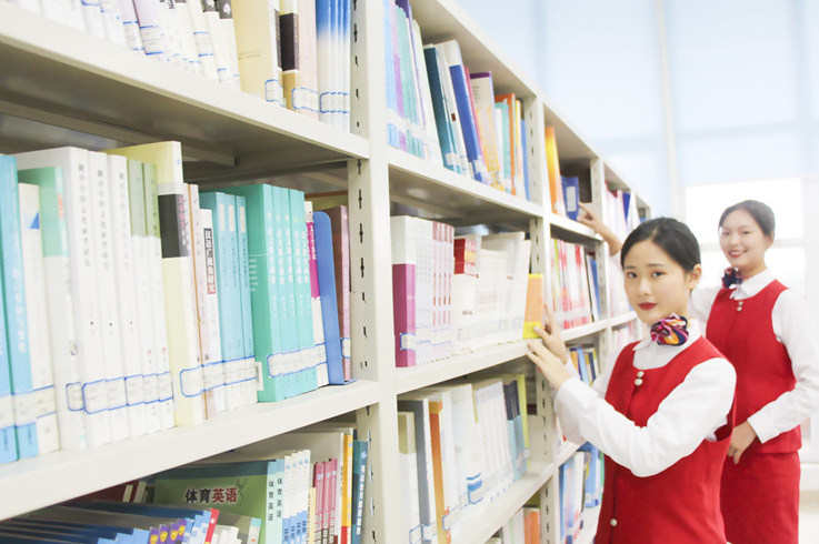 成都五月花高級技工學校讀書館一角