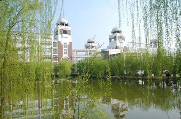 四川師范大學(xué)校園一角