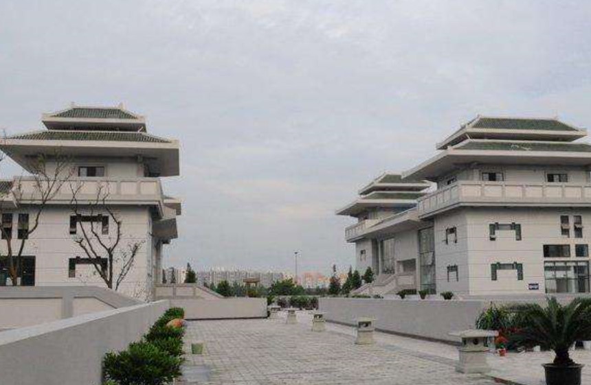 成都石室中學(xué)校園一角