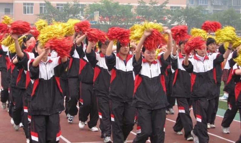 成都西北中學(xué)運(yùn)動(dòng)會(huì)上學(xué)生風(fēng)采