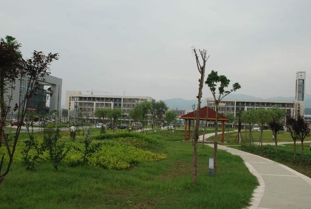 四川職業(yè)技術(shù)學(xué)院校園環(huán)境