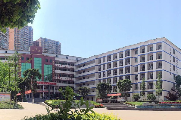 華達(dá)高中學(xué)校教學(xué)樓