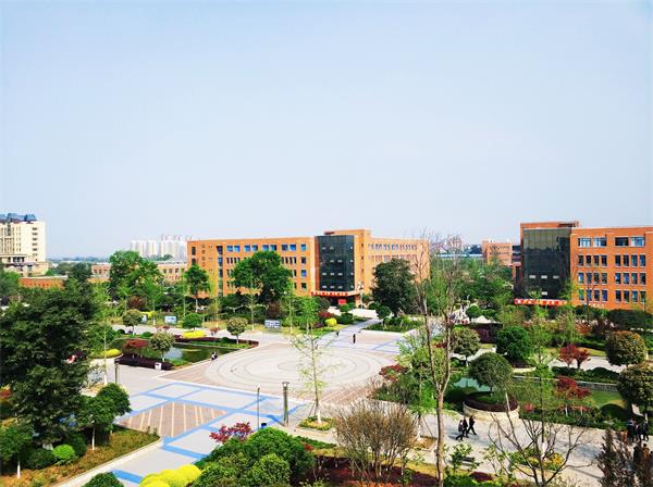 成都五月花高級技師學院
