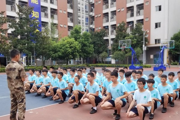 成都華商理工學校學生風采