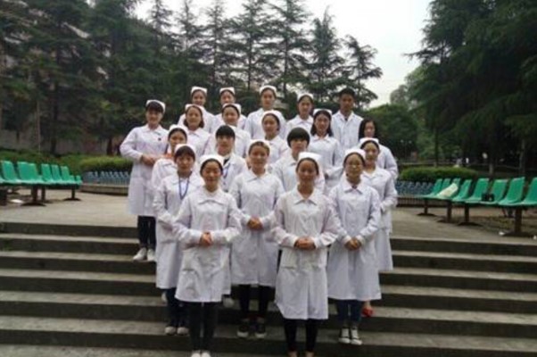 2016年樂山醫(yī)藥科技學(xué)校對(duì)口高考升學(xué)部分上線同學(xué)