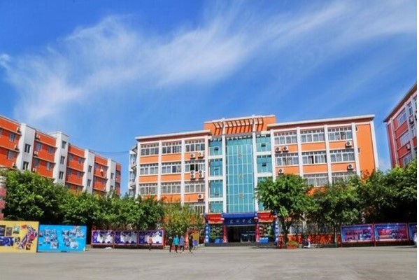 成都鐵路工程學(xué)校校園一角