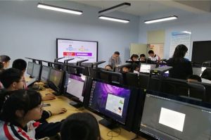 成都財(cái)貿(mào)職業(yè)高中學(xué)校舉行系列技能大賽