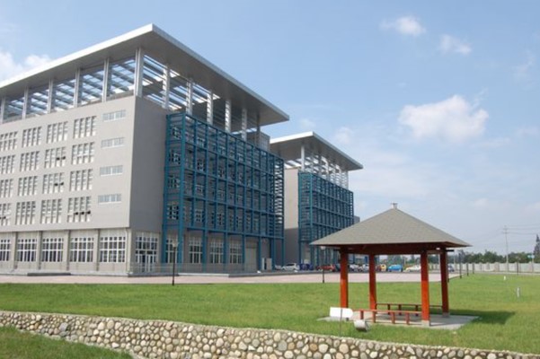 成都技師學(xué)院校園一角