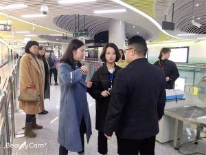 成都翔飛航空職業(yè)學(xué)校安檢專業(yè)學(xué)生參加地鐵實(shí)訓(xùn)