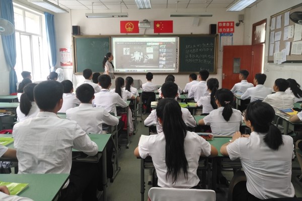 禮儀職高學(xué)校