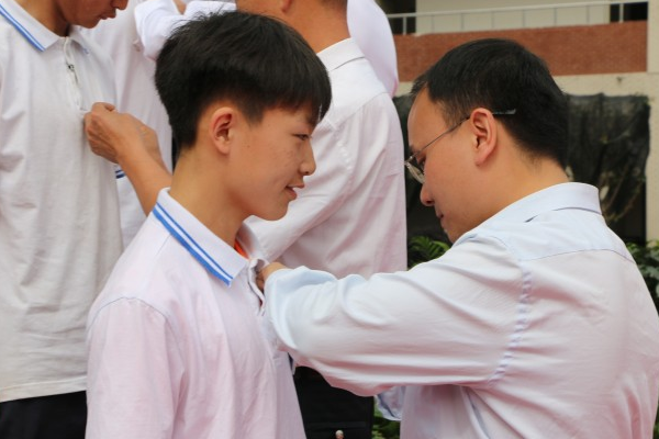 成都石化工業(yè)職業(yè)學(xué)校好不好