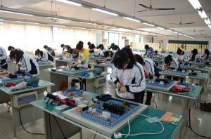 四川應(yīng)用電子技術(shù)就業(yè)崗位包含哪些_如何選擇四川職業(yè)技術(shù)學(xué)校_成都職業(yè)中專招生簡章有哪些