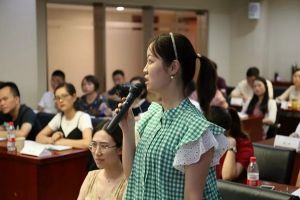 四川中職學(xué)校和石室中學(xué)哪個(gè)好 石室中學(xué)學(xué)子們參加專題講座啦!