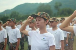 四川職業(yè)學(xué)院軍訓(xùn)進行時 四川西南航空職業(yè)學(xué)院2019年新生軍訓(xùn)動員大會開訓(xùn)啦!