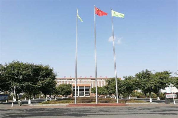 四川省什邡市職業(yè)中專學(xué)校