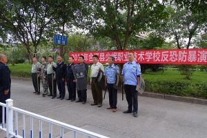 四川職業(yè)院校安全教育活動 合江縣少岷職業(yè)技術(shù)學(xué)校開展2019年反恐防暴演練