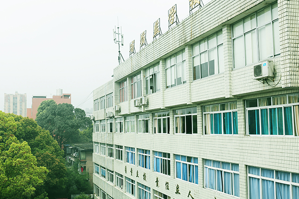 中專學(xué)校