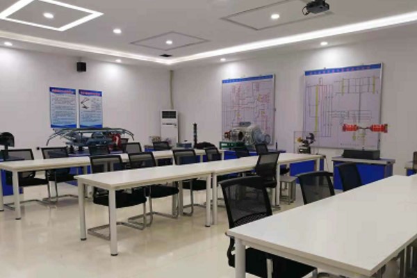 2020年四川托普信息技術(shù)職業(yè)學(xué)院招生簡(jiǎn)章