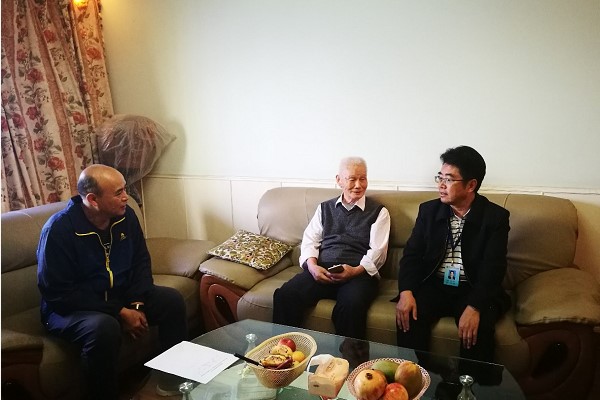攀枝花經(jīng)貿(mào)旅游學(xué)校領(lǐng)導(dǎo)2019年走訪慰問(wèn)離休干部