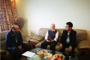 四川中職院校哪家強 攀枝花經貿旅游學校領導2019年走訪慰問離休干部