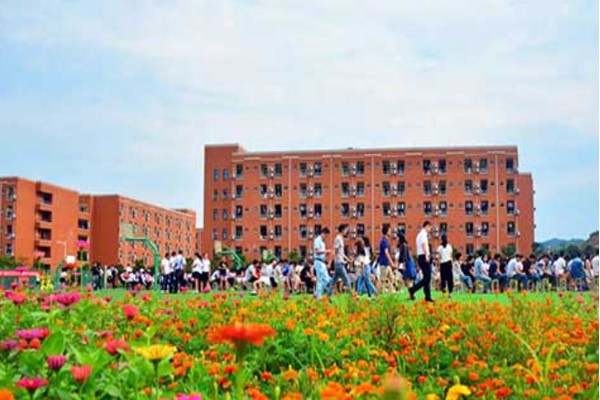 四川天一學院校園一角