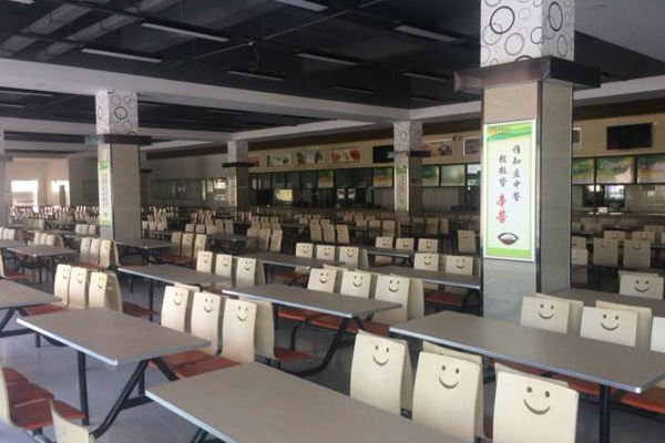 成都職業(yè)技術(shù)學校招生