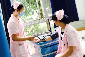 2020樂(lè)山醫(yī)藥科技學(xué)校招生簡(jiǎn)章以及招生條件