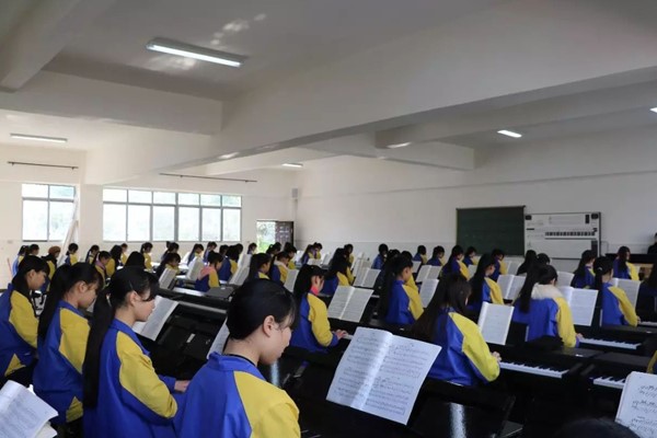 達州工貿(mào)職業(yè)技術(shù)學(xué)校學(xué)生風(fēng)采
