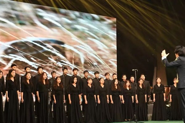 四川現(xiàn)代藝術(shù)學(xué)校教師作品入選音樂會(huì)展演