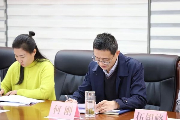 2019年四川省南充師范學(xué)校召開對照黨規(guī)找差距專題會(huì)議