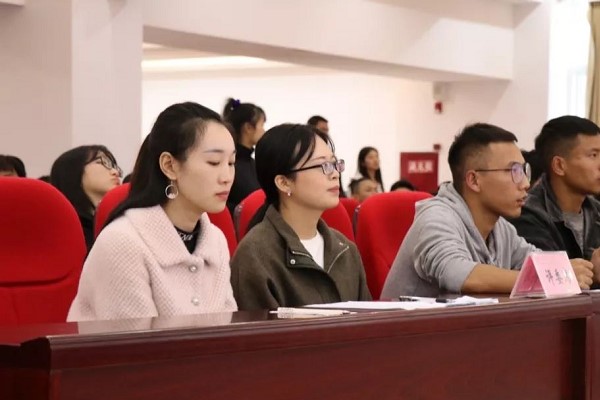 巴中職業(yè)技術(shù)學(xué)院校園歌手復(fù)賽圓滿(mǎn)落幕