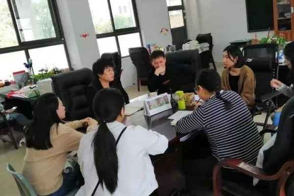 成都工程職業(yè)技術(shù)學(xué)校英語組接受中期檢查