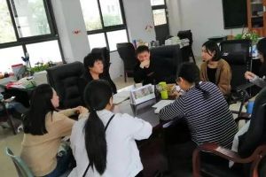 成都工程職業(yè)技術(shù)學(xué)校英語組接受中期檢查