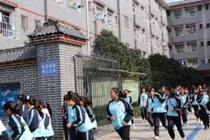 成都中職學(xué)校四川大學(xué)附設(shè)華西衛(wèi)生學(xué)校舉行消防演練活動