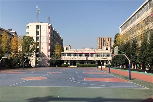 成都中專學(xué)校