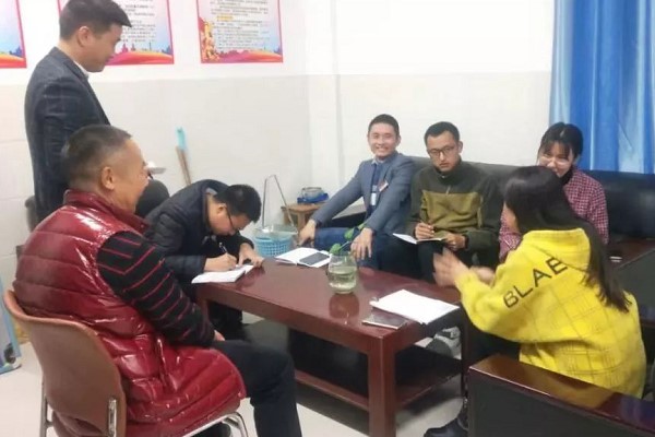 希望職業(yè)學校舉行工會小組會議