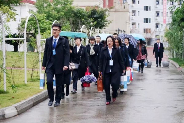汽車(chē)職業(yè)技術(shù)學(xué)院舉行2019年退役軍人招生考試
