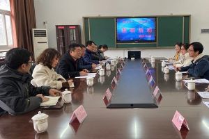 成都高中學校成藝附中教師到外考察調研