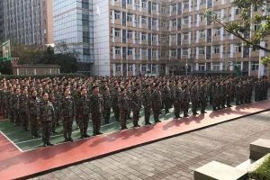成都中專學校東星航空職業(yè)學校開展消防演練