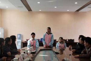 成都高中學校金堂中學舉行勵志金發(fā)放儀式