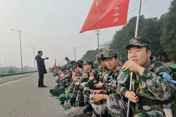 成都中專學校