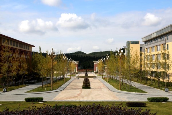 四川中職學(xué)校