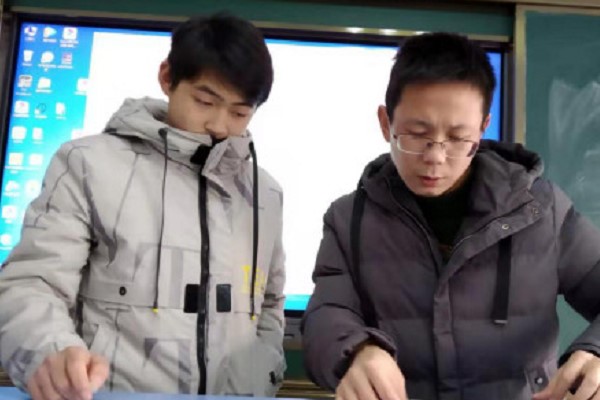 綿陽航空職業(yè)學(xué)校舉行2019秋季四川中職學(xué)校卡發(fā)放儀式
