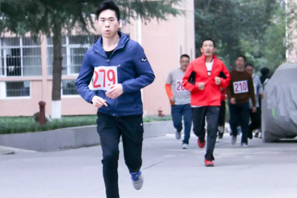 成都中專學校