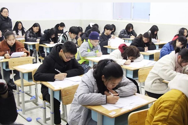 四川中職學(xué)校四川五月花技師學(xué)院成果驗收