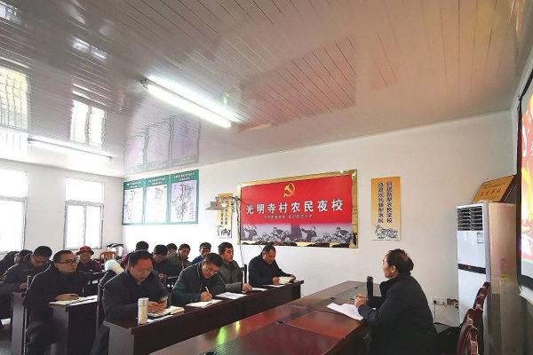 四川中職學校四川理工技師學院開展幫扶工作