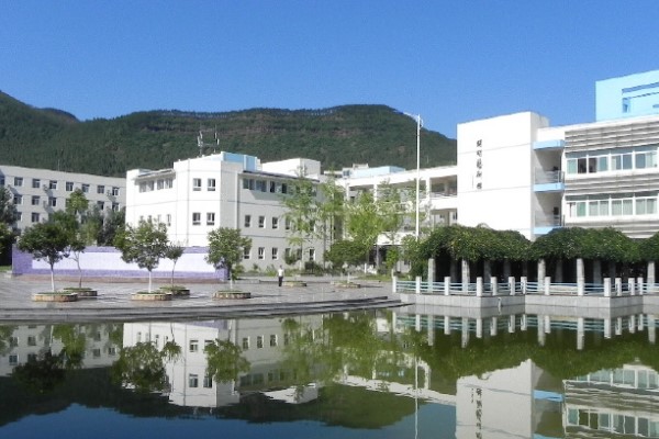 四川中職學校核工業(yè)成都機電學校做疫情防控工作