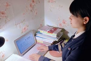 成都職業(yè)學(xué)校成都東星航空職業(yè)學(xué)校開啟網(wǎng)絡(luò)直播教學(xué)