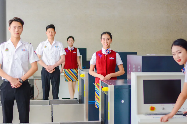 天府新區(qū)航空旅游職業(yè)學(xué)院,