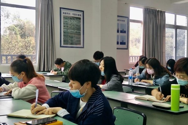 四川理工技師學(xué)院開展班主任序列培訓(xùn)